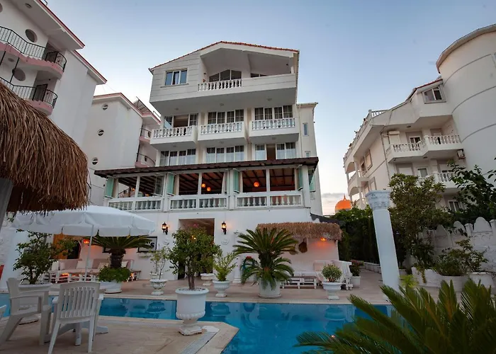 Conny\'S Hotel (Adults Only)